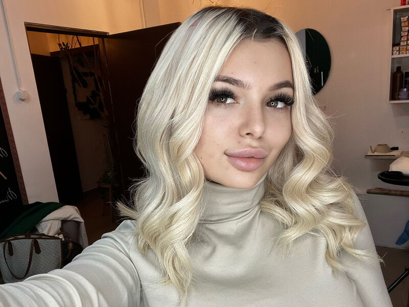 It's a lot more than 30 content per minute on a chat this is certainly private a price  of bitches
